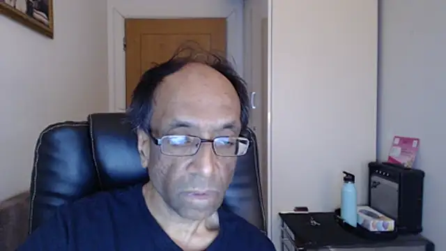 Snapshot of rauncher1 chatting on April 23, 2026, 8:54 am rauncher1 online show from April 23, 2026, 8:54 am