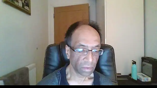 Snapshot of rauncher1 chatting on February 19, 2026, 9:28 am rauncher1 online show from February 19, 2026, 9:28 am