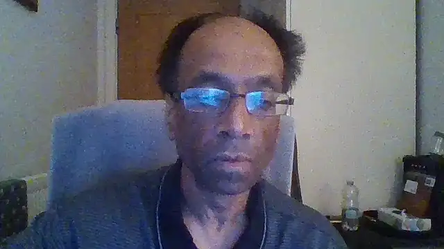 Snapshot of rauncher1 chatting on November 10, 2025, 1:05 pm rauncher1 online show from November 10, 2025, 1:05 pm