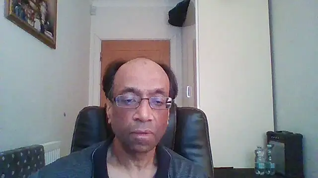 Snapshot of rauncher1 chatting on February 14, 2025, 10:17 am rauncher1 online show from February 14, 2025, 10:17 am