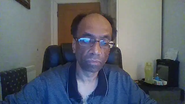 Snapshot of rauncher1 chatting on November 22, 2025, 1:37 am rauncher1 online show from November 22, 2025, 1:37 am