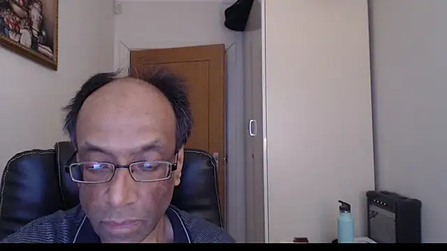 Snapshot of rauncher1 chatting on February 18, 2026, 9:50 am rauncher1 online show from February 18, 2026, 9:50 am