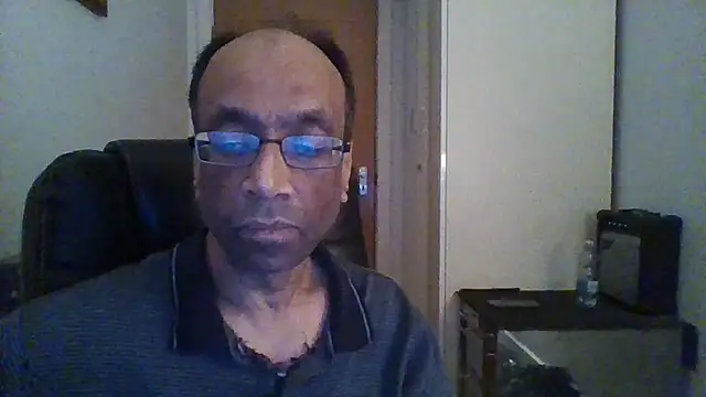Snapshot of rauncher1 chatting on March 6, 2025, 12:54 am rauncher1 online show from March 6, 2025, 12:54 am
