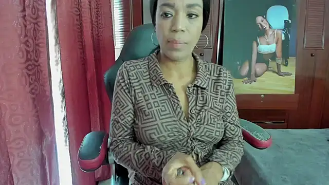 Snapshot of LUISSA_ chatting on September 9, 2025, 12:25 pm LUISSA online show from September 9, 2025, 12:25 pm