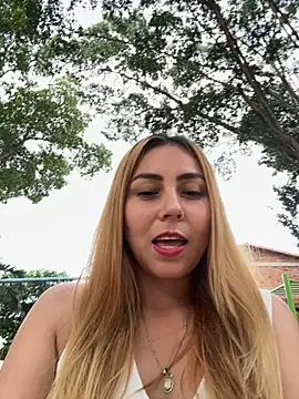 Snapshot of Brittanyrosexx chatting on November 18, 2025, 9:29 pm Brittanyrosexx online show from November 18, 2025, 9:29 pm