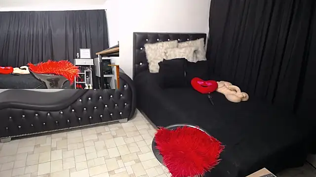 Litas Secrets online show from March 20, 2025, 10:51 pm