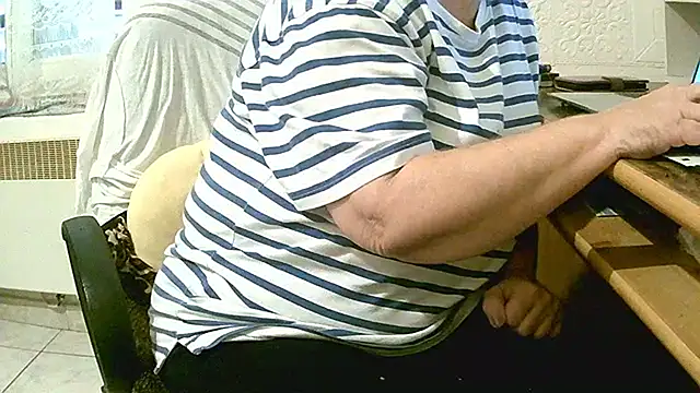 Snapshot of douceur63 chatting on November 1, 2025, 11:59 am douceur63 online show from November 1, 2025, 11:59 am