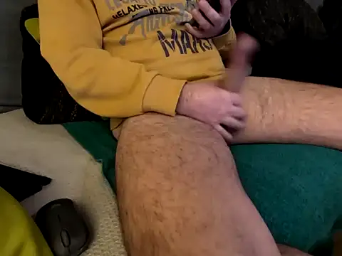 Snapshot of rocco741@xh chatting on December 21, 2025, 5:03 pm rocco741xh online show from December 21, 2025, 5:03 pm