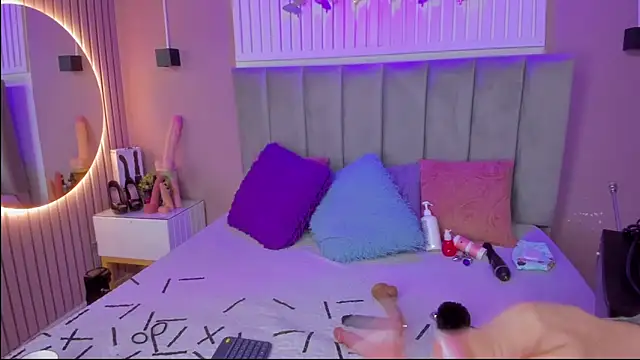 chantall1375 online show from January 13, 2026, 3:32 am