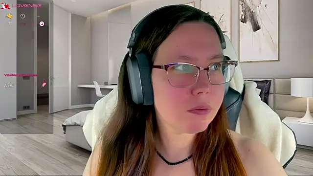 Victoria Romans online show from October 25, 2025, 11:27 pm