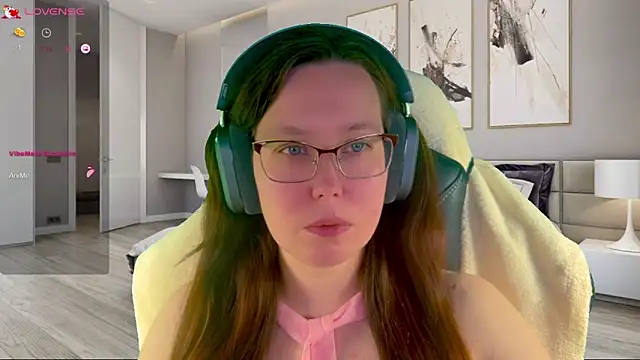 Victoria Romans online show from October 18, 2025, 10:12 pm