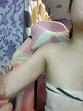 Snapshot of Sweety_Aria chatting on October 22, 2025, 3:39 am Sweety Aria online show from October 22, 2025, 3:39 am