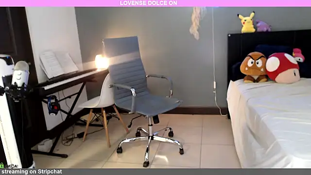 minarocket  online show from December 14, 2025, 6:46 pm