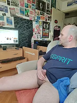 hardcap online show from November 3, 2025, 8:29 am