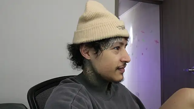 trieone online show from January 10, 2026, 2:34 pm