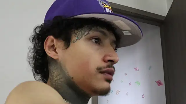 trieone online show from October 22, 2025, 7:57 pm