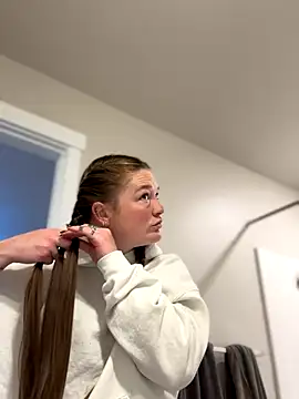 Snapshot of PussiesnCream_ chatting on September 22, 2025, 3:29 pm PussiesnCream online show from September 22, 2025, 3:29 pm