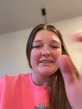 Snapshot of PussiesnCream_ chatting on March 14, 2025, 2:08 pm PussiesnCream online show from March 14, 2025, 2:08 pm