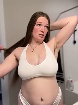 Snapshot of PussiesnCream_ chatting on March 11, 2025, 6:08 pm PussiesnCream online show from March 11, 2025, 6:08 pm