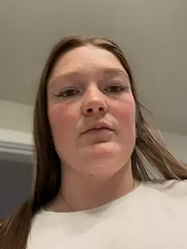 Snapshot of PussiesnCream_ chatting on March 7, 2025, 2:12 pm PussiesnCream online show from March 7, 2025, 2:12 pm