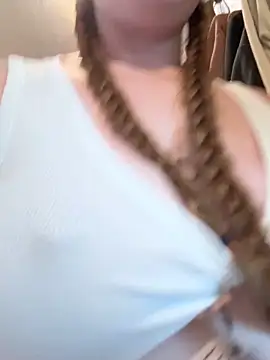 Snapshot of PussiesnCream_ chatting on September 30, 2025, 3:51 pm PussiesnCream online show from September 30, 2025, 3:51 pm