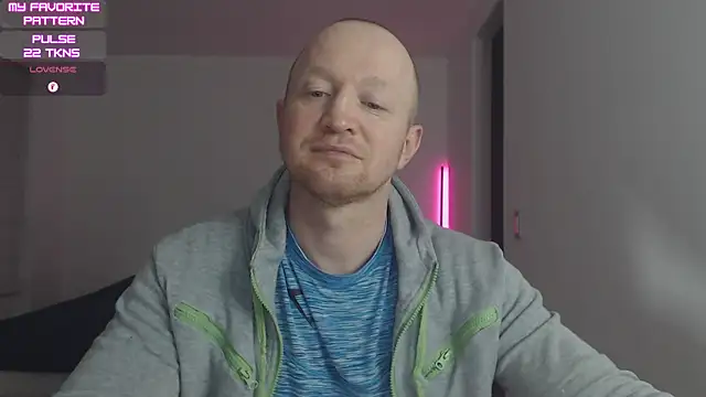 kevintyler69 online show from April 16, 2026, 2:45 am