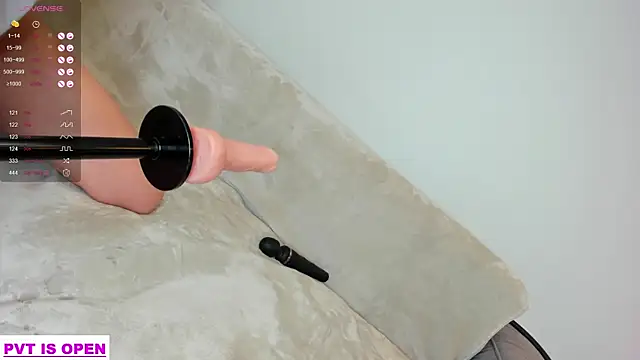 Juicy Bella online show from February 18, 2025, 1:11 pm