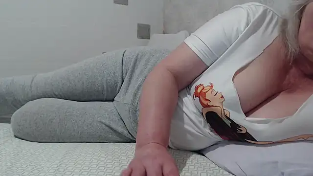 Snapshot of Miss_Night21 chatting on February 27, 2025, 8:56 am Miss Night21 online show from February 27, 2025, 8:56 am