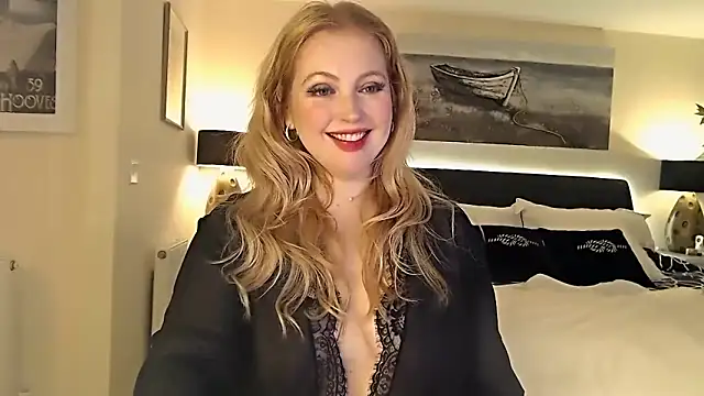 Snapshot of AlbanyWhite chatting on February 7, 2025, 5:07 pm AlbanyWhite online show from February 7, 2025, 5:07 pm