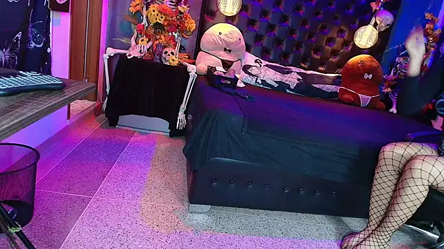 AlexHoe  online show from September 14, 2025, 6:52 pm