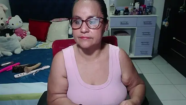 pervert mommy  online show from November 26, 2025, 10:37 am