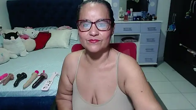 pervert mommy  online show from October 16, 2025, 12:02 pm