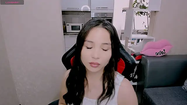 AyaMoon online show from September 30, 2025, 5:02 am