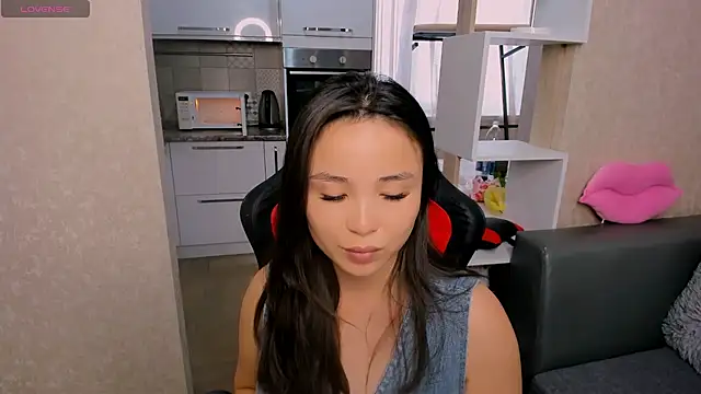 AyaMoon online show from September 10, 2025, 5:06 am