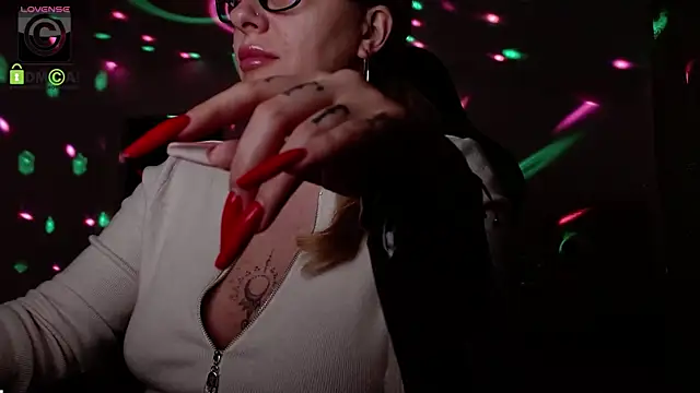 SonyaDevon online show from March 3, 2025, 5:52 pm