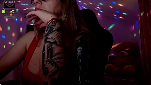 SonyaDevon online show from March 18, 2025, 10:17 am