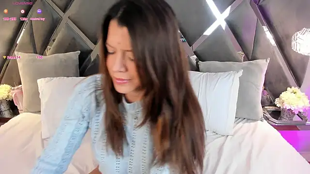 emperatriz reyes online show from February 10, 2025, 10:40 pm