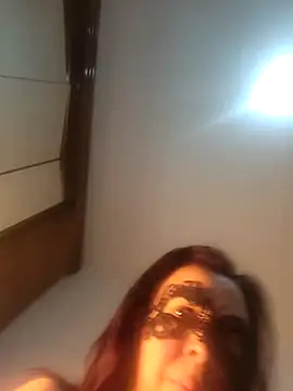 LAURAFOCOSA online show from March 19, 2026, 10:10 pm