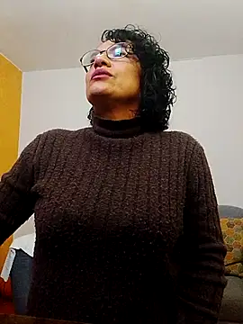 scarlet wet online show from July 14, 2026, 9:43 pm