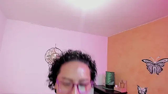 Snapshot of scarlet_wet chatting on February 13, 2026, 10:32 pm scarlet wet online show from February 13, 2026, 10:32 pm