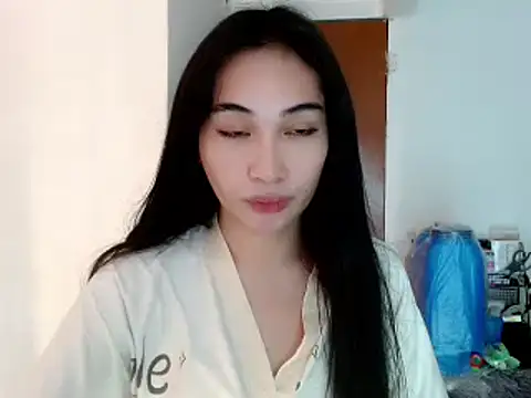 Snapshot of SweetLilly_18 chatting on January 17, 2025, 10:55 am SweetLilly 18 online show from January 17, 2025, 10:55 am