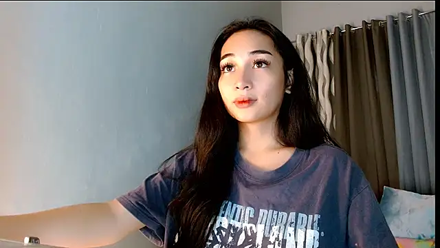 SweetLilly 18 online show from July 9, 2026, 4:46 am