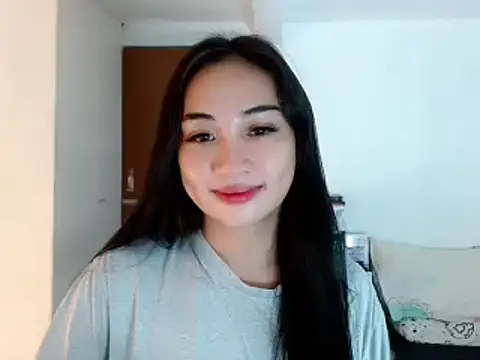 Snapshot of SweetLilly_18 chatting on December 18, 2024, 3:00 pm SweetLilly 18 online show from December 18, 2024, 3:00 pm