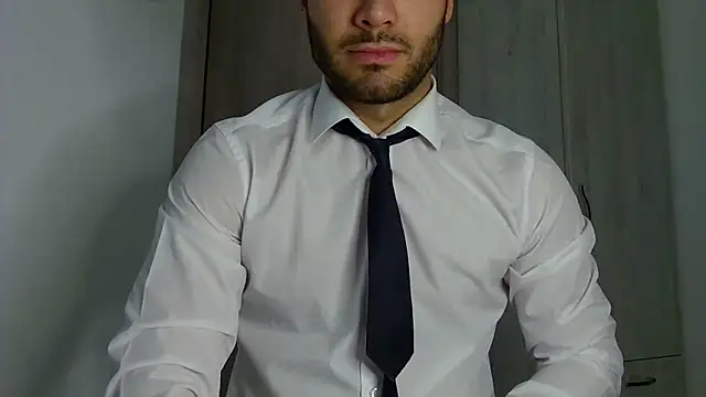 Justynn1 online show from April 26, 2026, 4:43 am