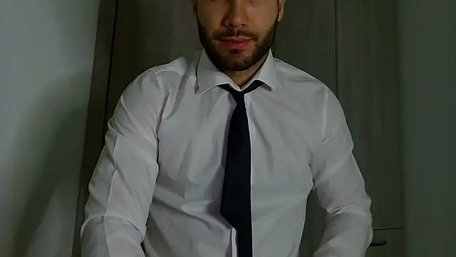 Snapshot of Justynn1 chatting on October 16, 2025, 9:01 pm Justynn1 online show from October 16, 2025, 9:01 pm