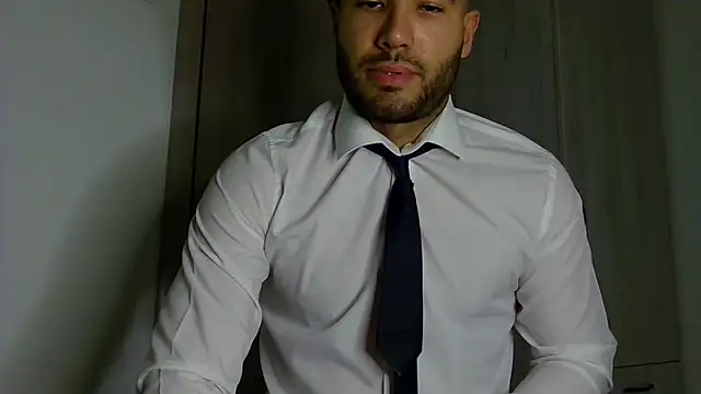 Justynn1 online show from May 16, 2026, 1:59 am
