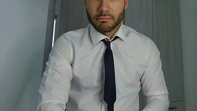 Justynn1 online show from May 26, 2026, 5:05 am