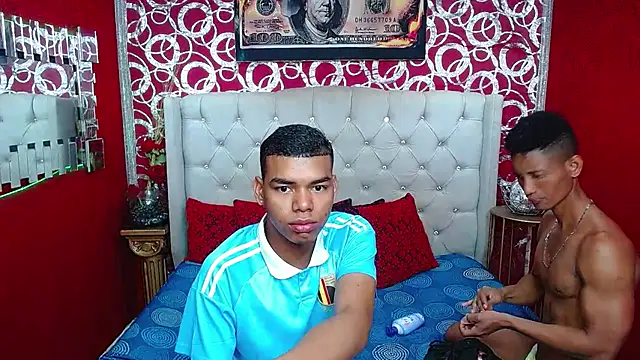 Snapshot of PEINBOYS chatting on February 17, 2025, 7:12 pm PEINBOYS online show from February 17, 2025, 7:12 pm