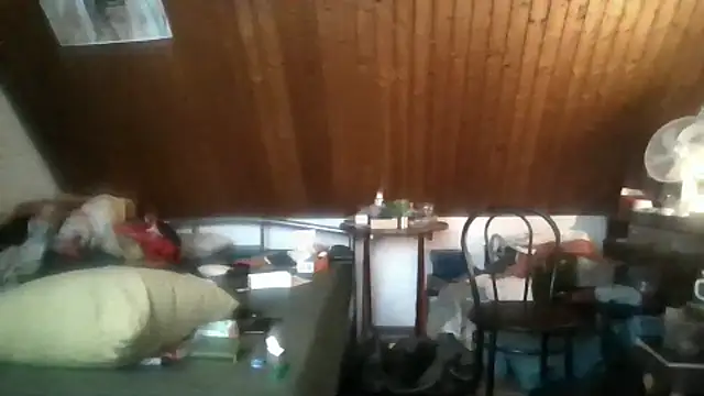 Snapshot of Genius1606 chatting on September 18, 2025, 10:35 pm Genius1606 online show from September 18, 2025, 10:35 pm