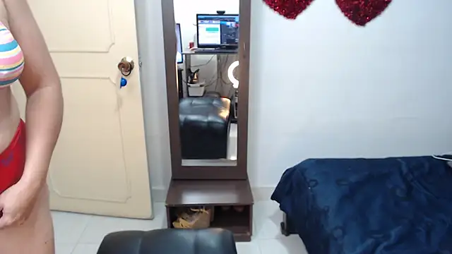 GlendaStarx online show from September 12, 2025, 4:12 am